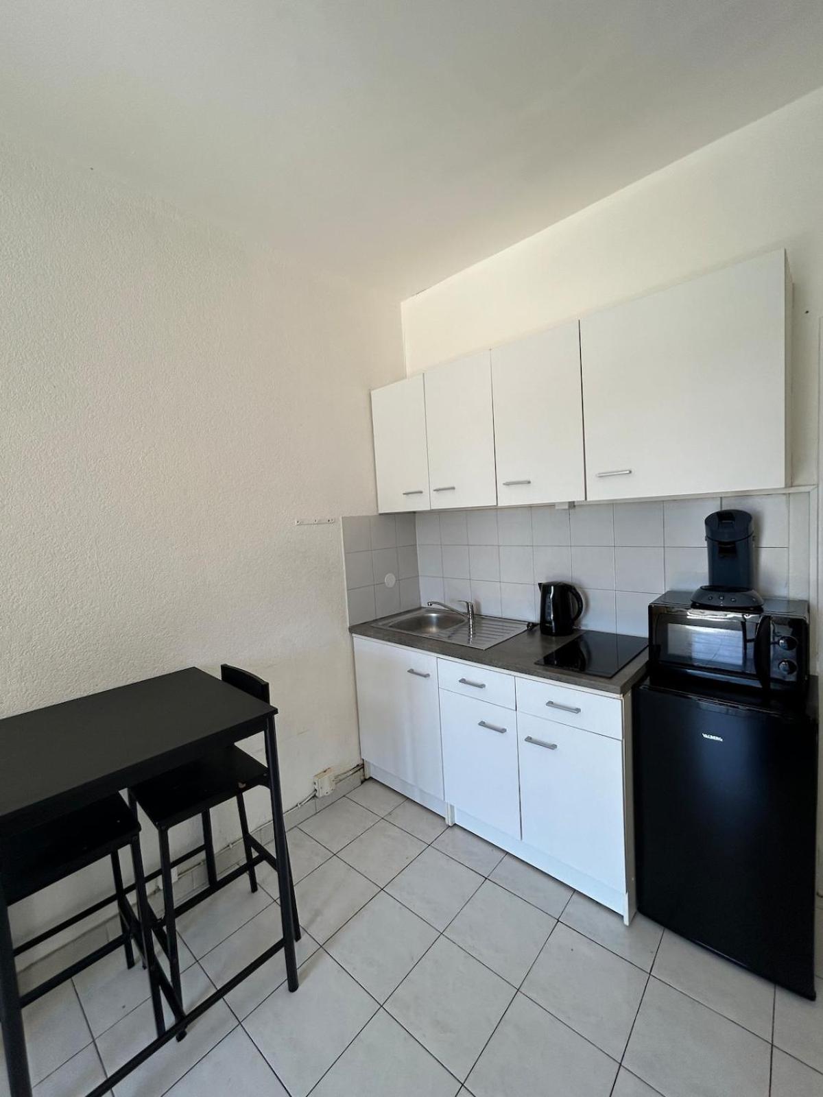Appartement Foch 7-proche Allee Paul Riquet-wifi-tv Connectee